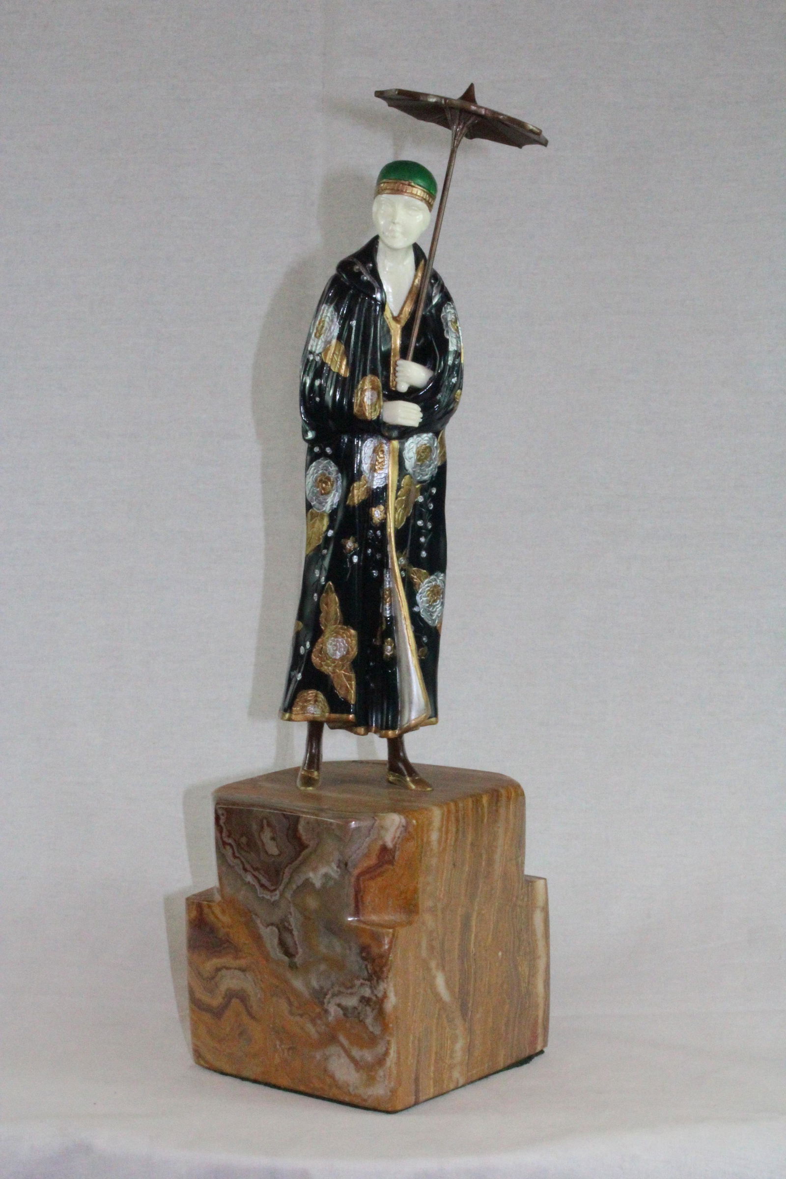 Art Deco Bronze Sculpture ''On The Beach'' on Marble (1 of 5)