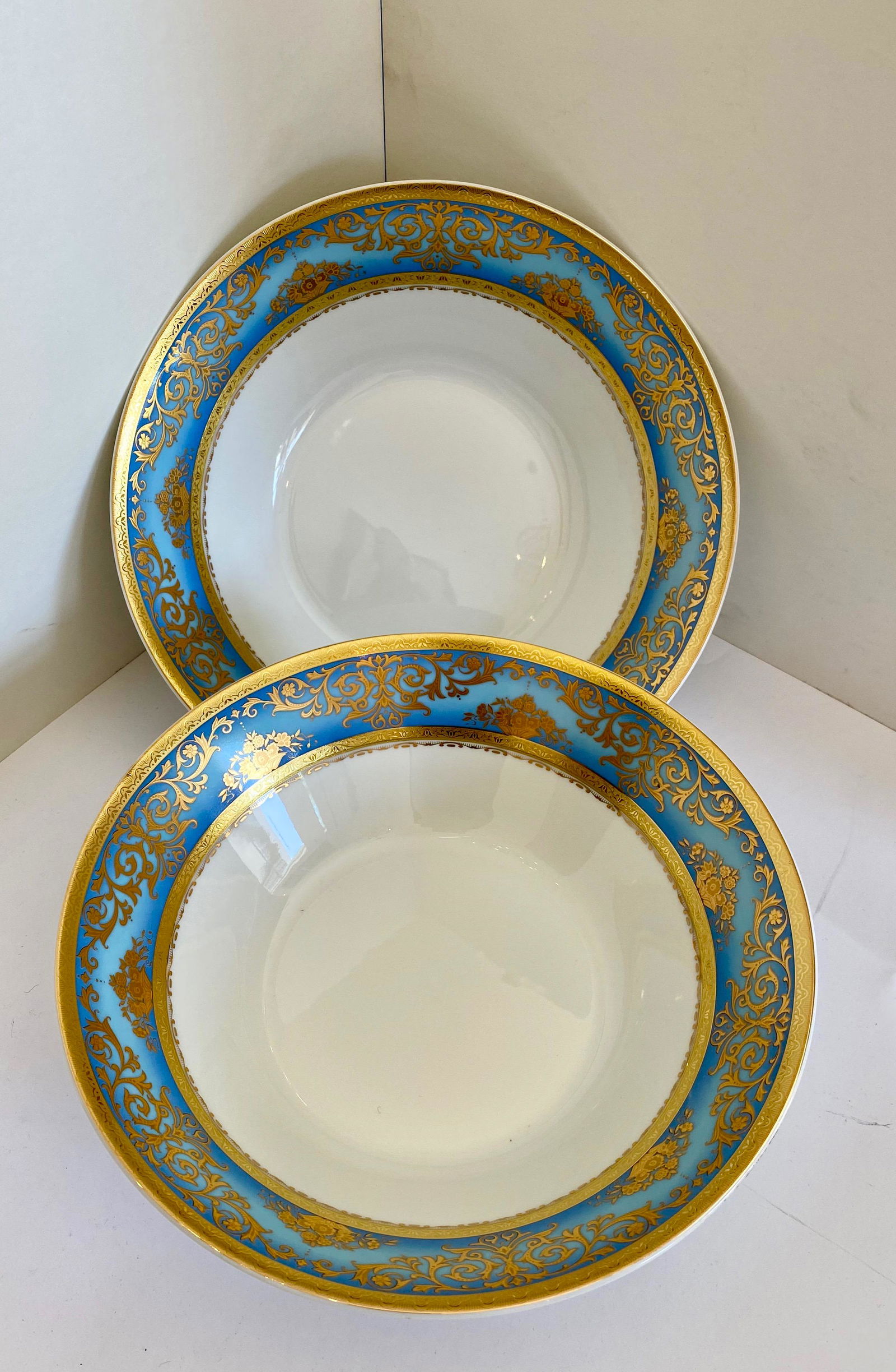 Set of Two German Porcelain Serving Bowls (1 of 4)