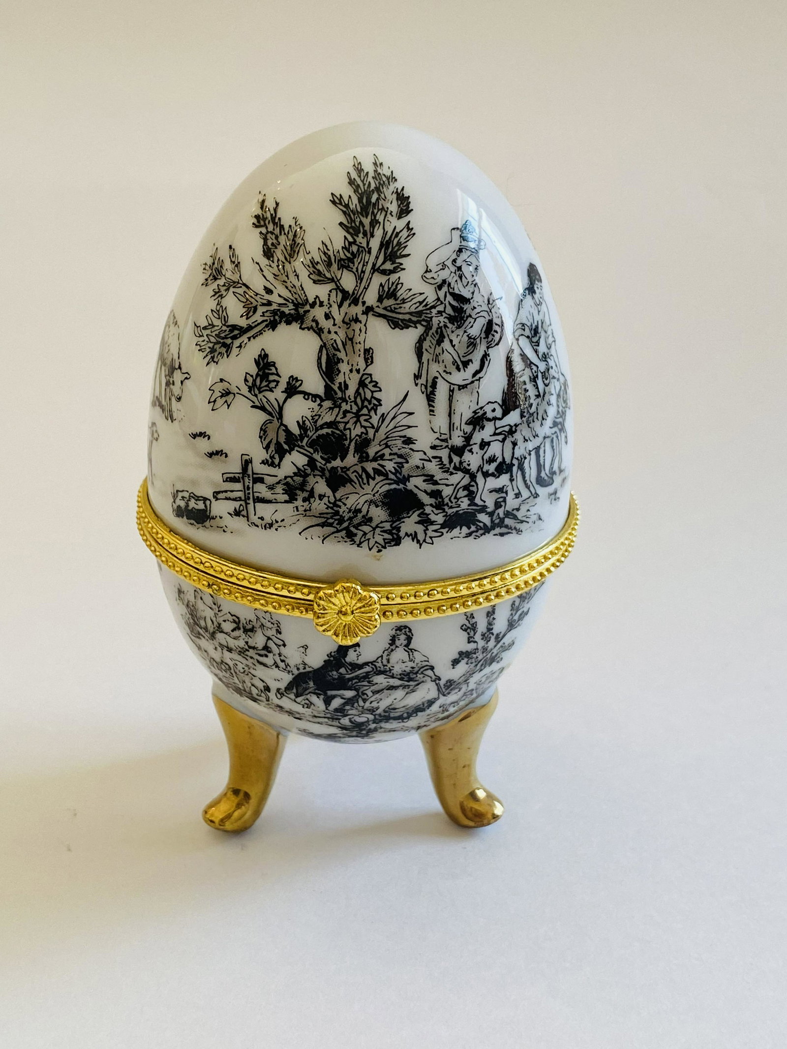 Hand Painted and Decaled Porcelain Hinged Egg Trinket: Hand Painted Porcelain and Decaled Hinged Egg Trinket Box Approximate Dimensions: 4"H x 2"Dia