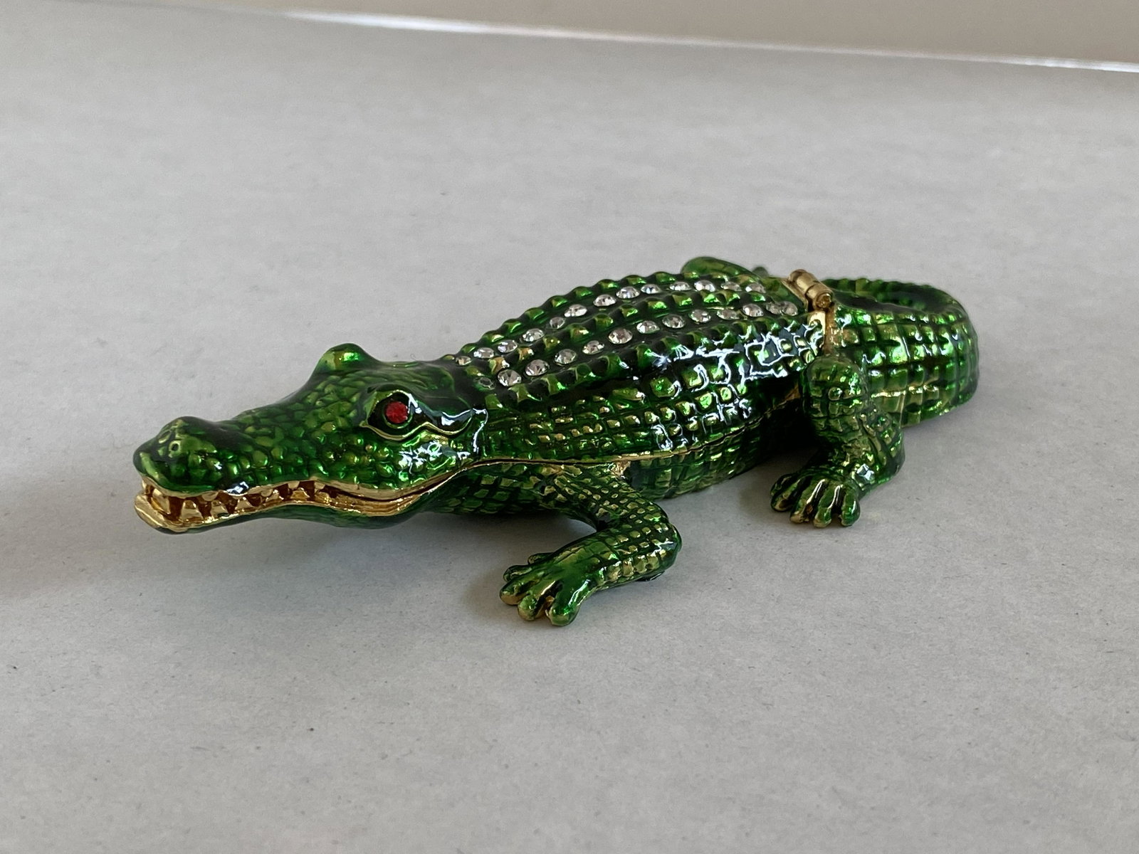 Inlaid Crystal and Enamel Alligator Trinket Box: Inlaid Crystal and Enamel Alligator Trinket Box .75"H x 4.5"L x 2.5"W