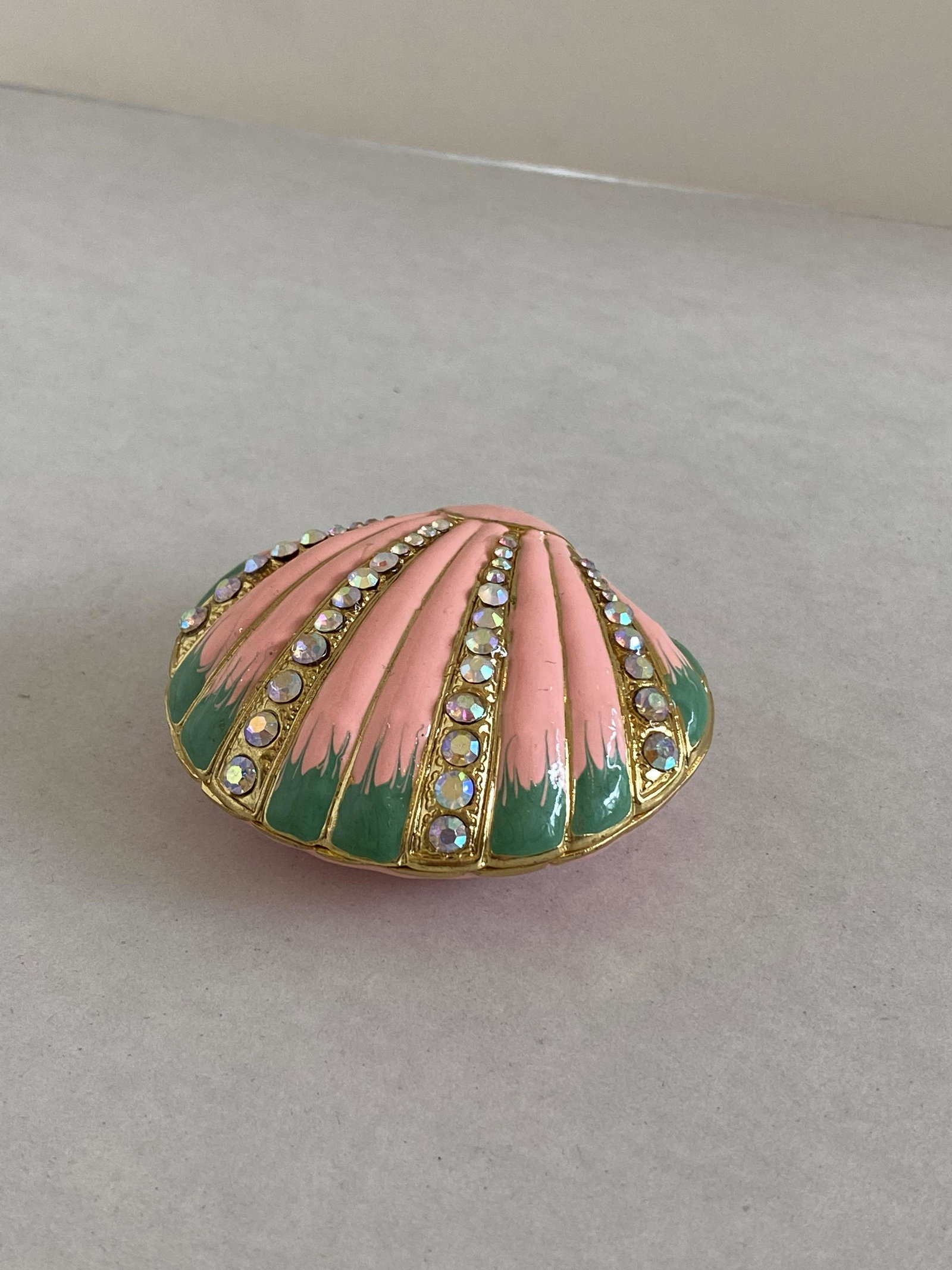 Crystal and Enamel Clam Trinket Box: Crystal and Enamel Clam Trinket Box 1"H x 2.75"W x 2.5"D