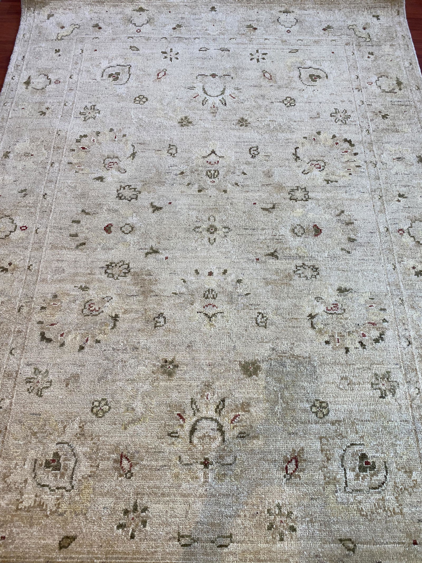 Hand Knotted Oriental Rug approx 4x6ft (1 of 3)