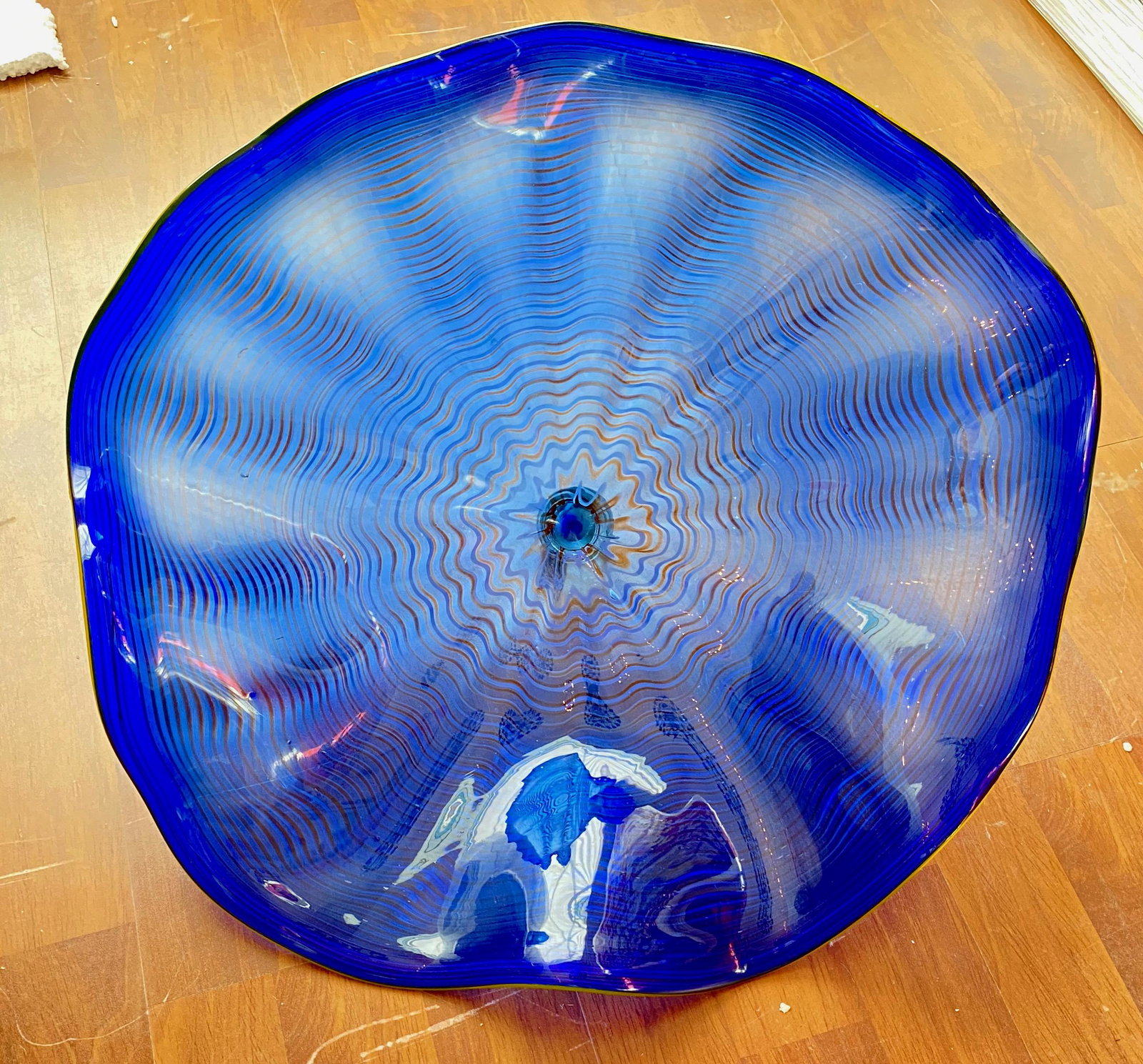 Artisan Blown Art Glass Plate: Artisan Blown Art Glass Plate. Wall mount included Approx 19" Diameter