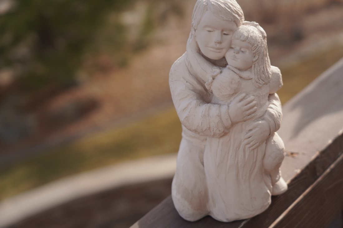 Statue/ Sculpture \"True Love\": This piece carries amazing energy, it is very heart warming :) The sculpture is handcrafted from clay, and is hollow inside!! Dimensions: Height: 11.5 inBase: 6.5in x 6.5 in