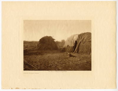 , Edward Sheriff Curtis, Four Vintage Photogravures, 1907-1925: EDWARD SHERIFF CURTIS (1868-1952) Five Vinage Photogravures from vols. 2, 7, 14, 17 of The North American Indian, 1907-25, photogravures, image sizes vary, approx. dimensions 7 x 8.66 in. (plate); Tit