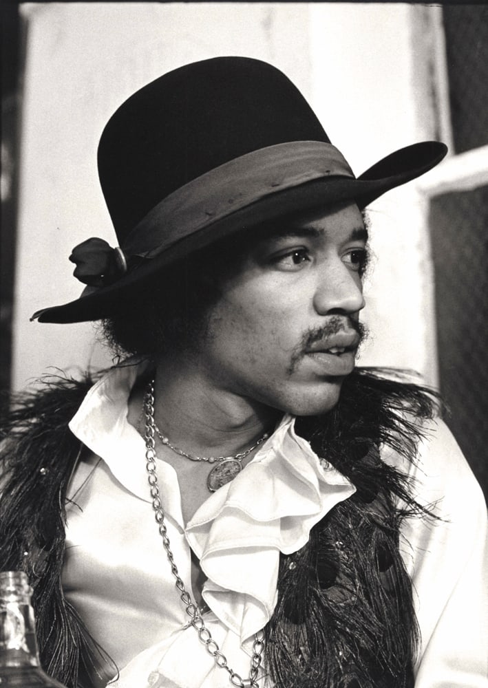 , DAVID SYGALL, JIMI HENDRIX BACKSTAGE AT THE FILLMORE EAST WITH CHIVAS REGAL, MAY, 1968 (1 of 1)