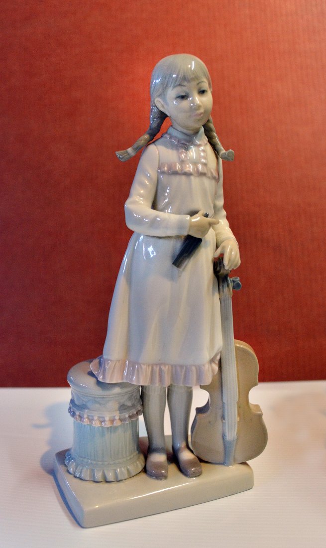 Vintage Collectible Lladro Little Girl with Violin (#0453) on Jul 03 ...