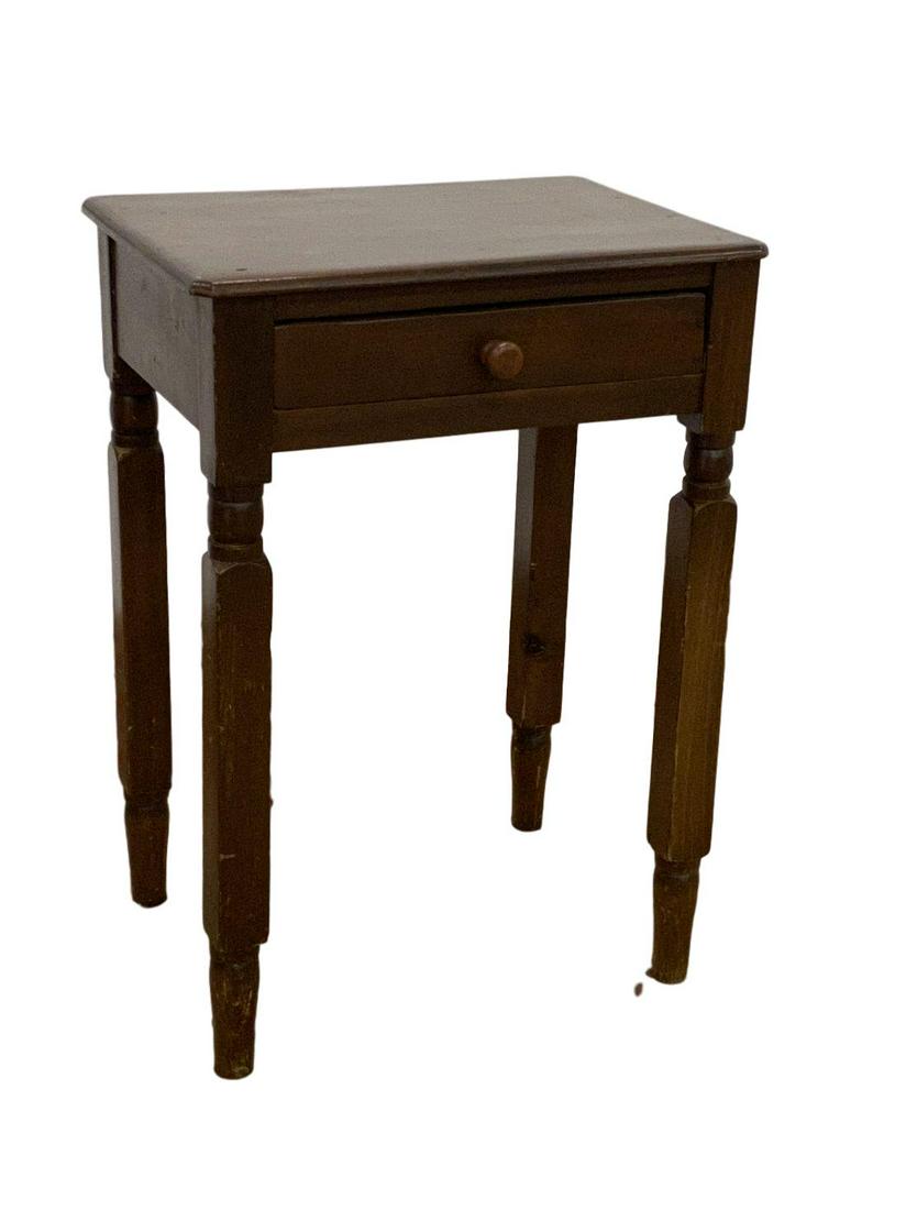 Small sewing table: Small sewing table
