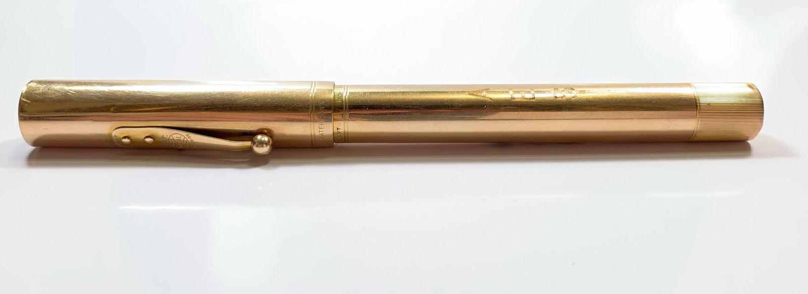 A Vintage Solid 14k Gold Waterman Pen (1 of 16)