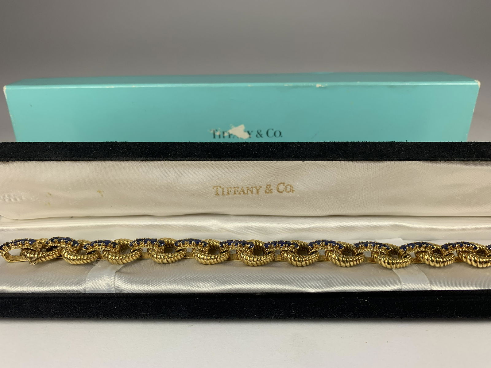 A Vintage 1950s Tiffany 18k Gold Sapphire Bracelet (1 of 20)