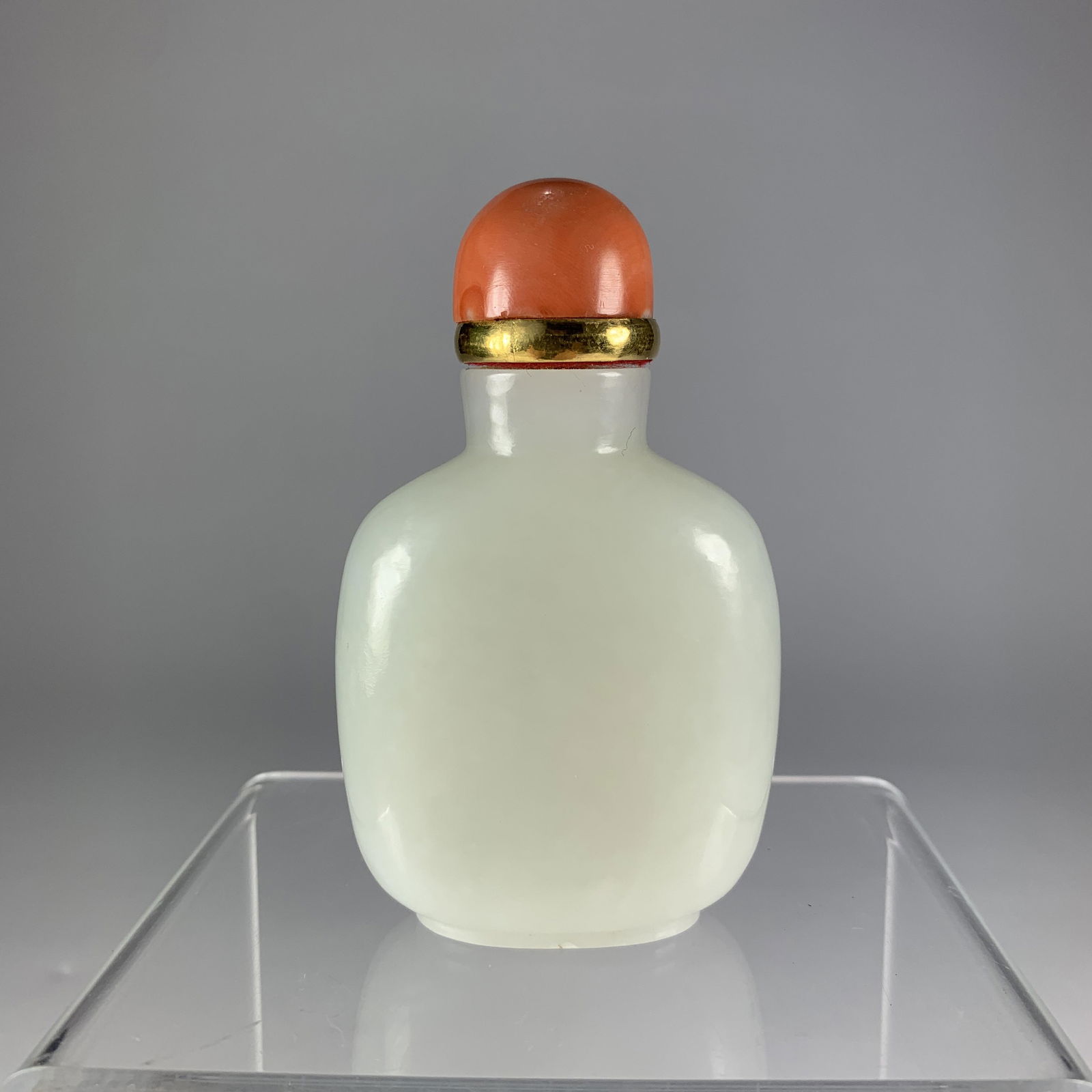 A Large Chinese White Jade Snuff Bottle Coral Stopper (1 of 20)