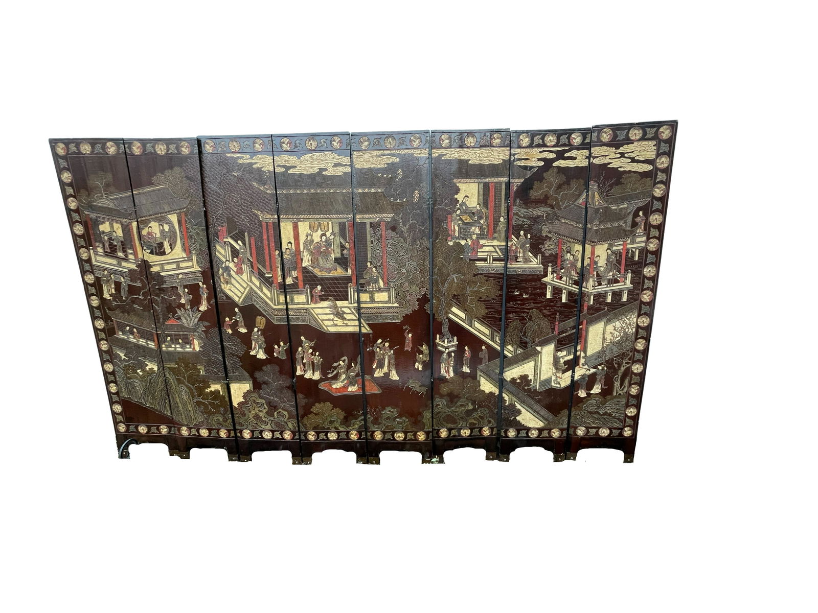 A Chinese Kangxi 8 Panel Coromandel Screen (1 of 20)