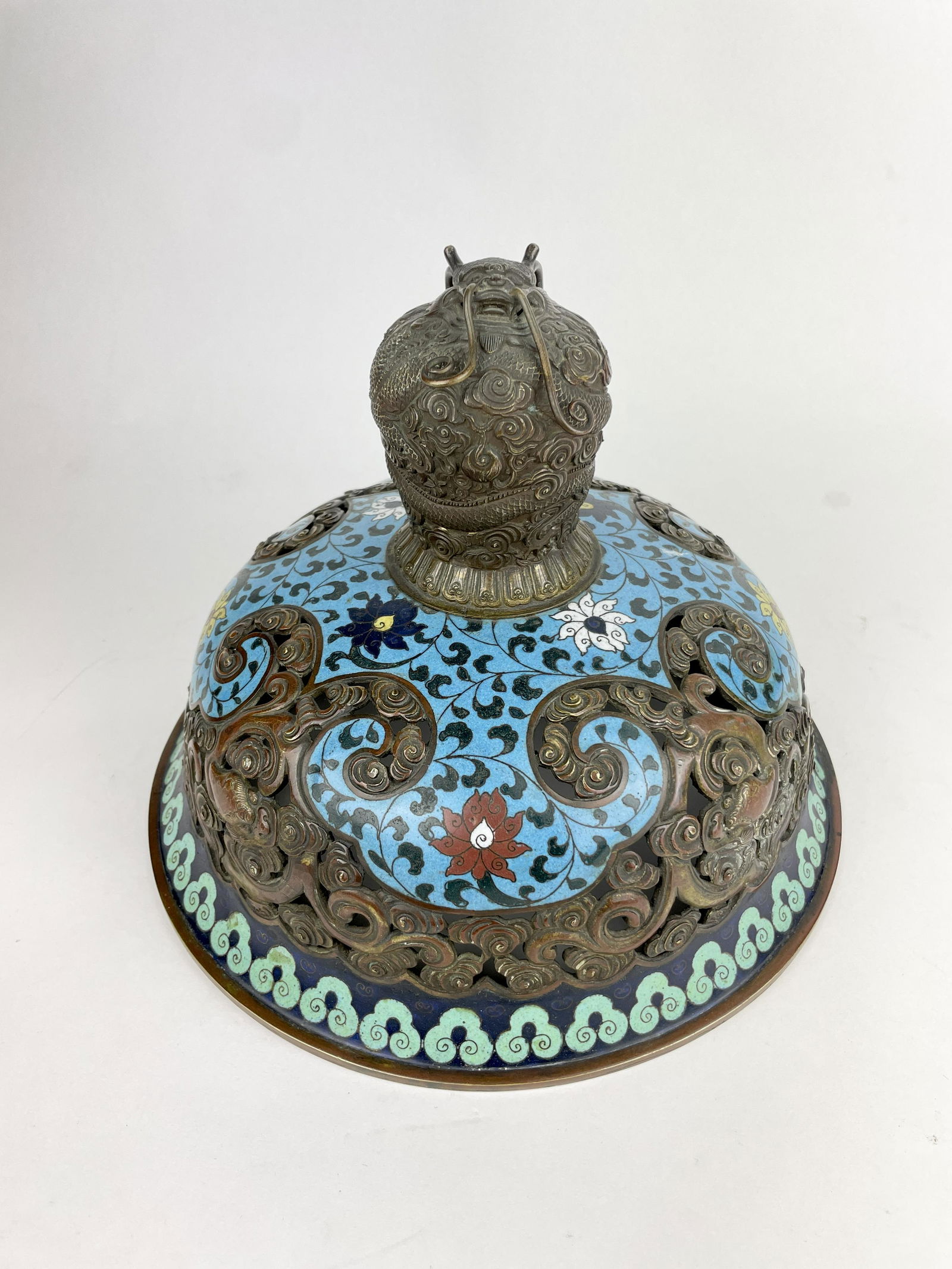 A Chinese Qing Dynasty Cloisonne Bronze Censer Lid (1 of 17)
