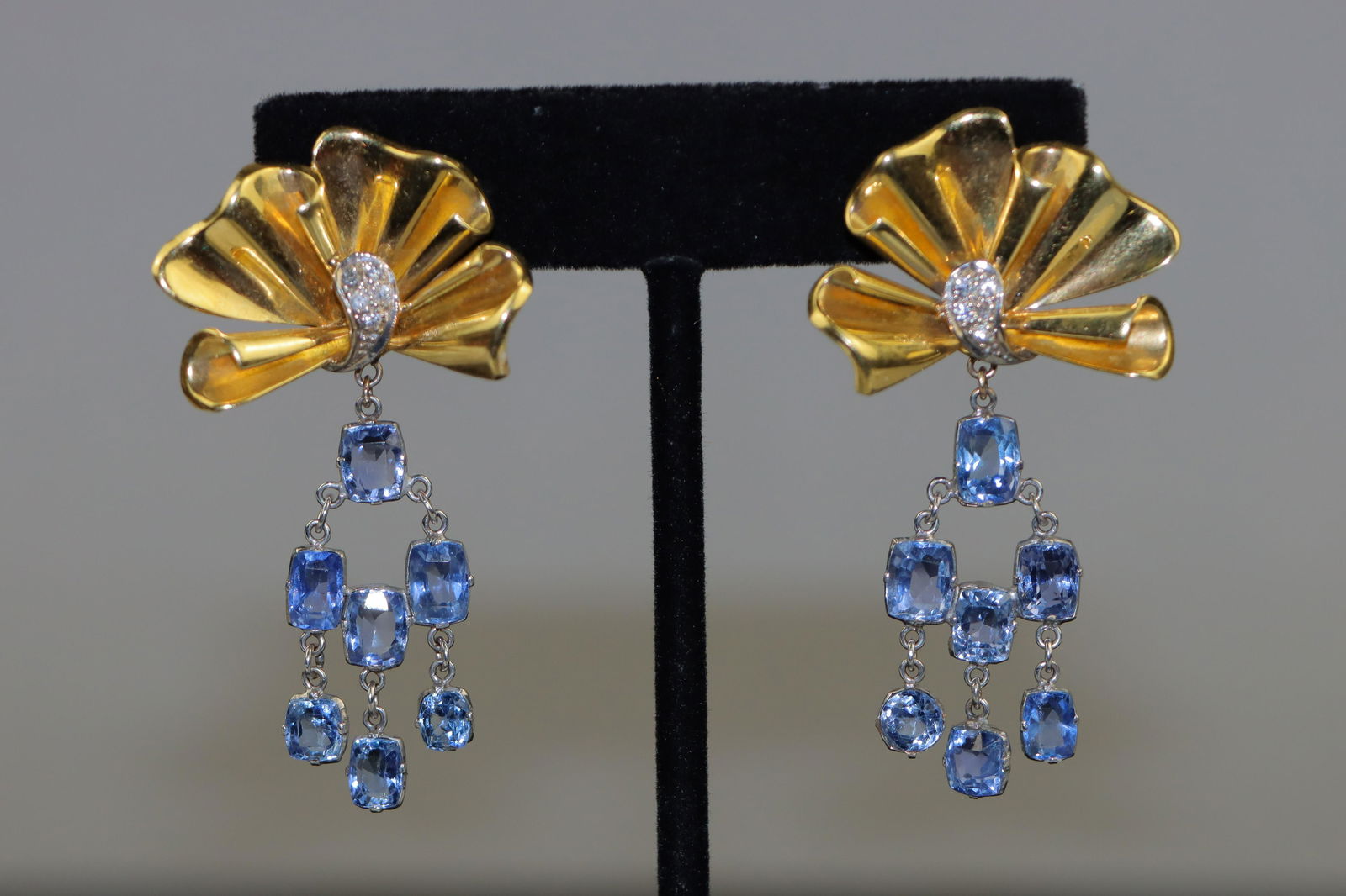 Vintage 18K Gold Diamond and Sapphire Flower Chandelier Earrings (1 of 12)