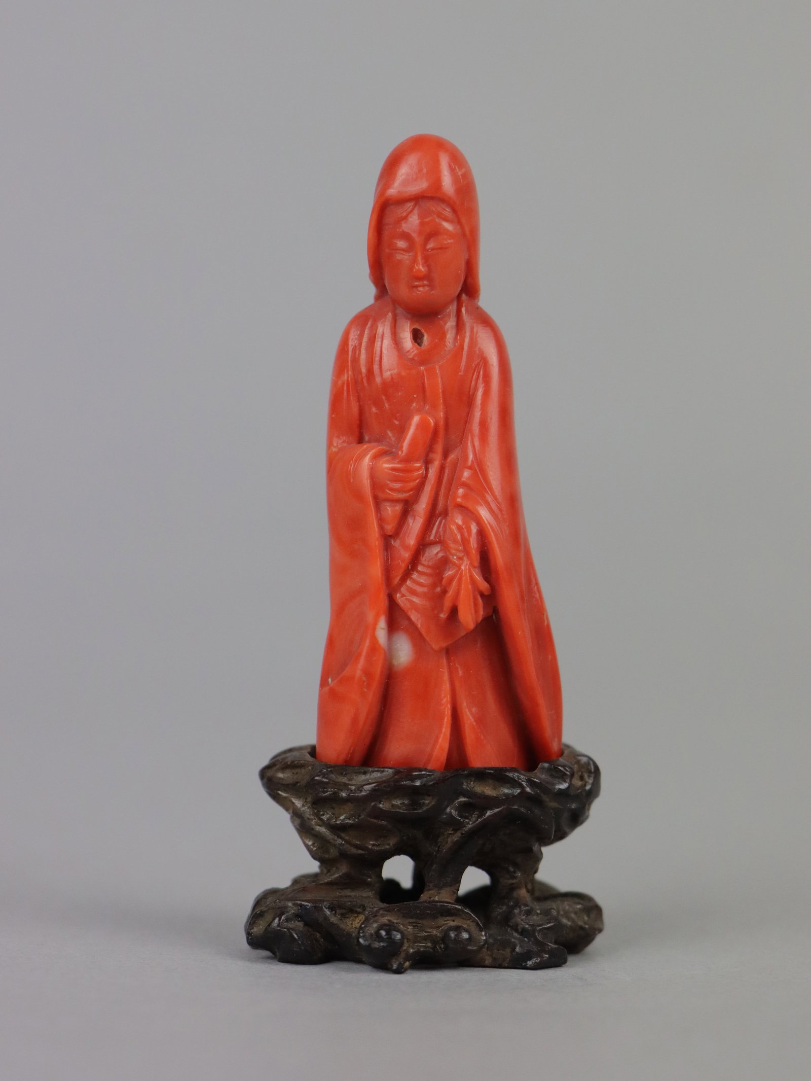 Japanese Momo Coral Carved Figure: Japanese Momo Coral Carved Figure Accompanied by an original carved and fitted base stand. Approximate Dimensions: 2.9 inches (Total Height) x 0.875 inches (Width of Coral Figure only) 26.6 grams in t