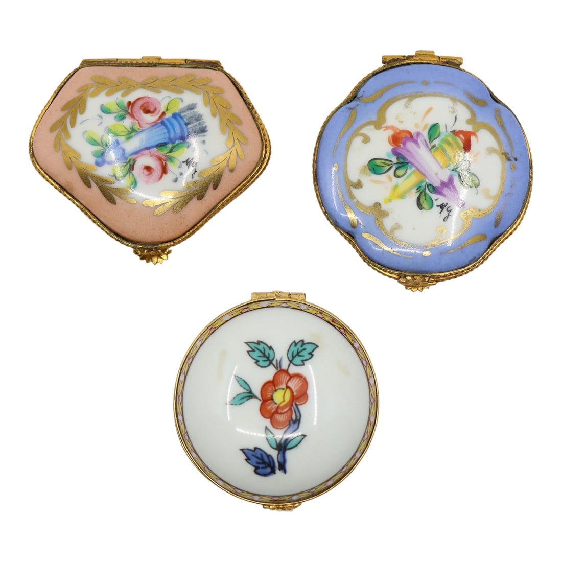 Lot of Three France Limoges Porcelain Pink & Blue & White Hand Painted Boxes: Lot of Three France Limoges Porcelain Pink & Blue & White Hand Painted Boxes Approximate Dimensions: 5 cm - 6 cm (Diameter)) 2.8 cm - 4.5 cm (Height) 199.8 grams in total weight.