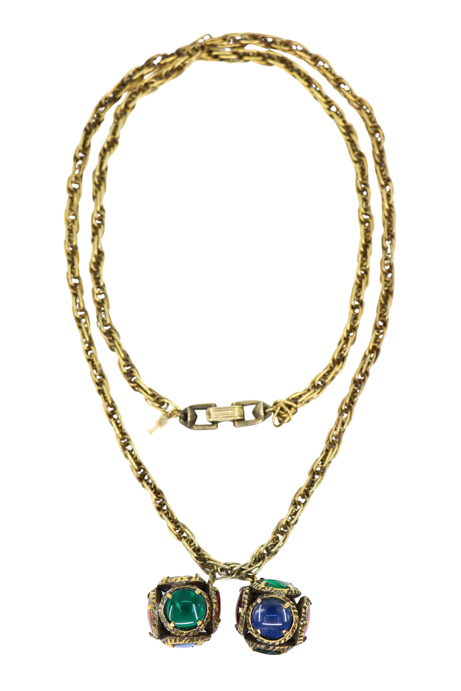 Vintage Trifari Gold Tone Gripoix Necklace: Vintage Trifari Gold Tone Gripoix Necklace Approximate Dimensions: 30.5 inches (Length) 0.65 inches (Pendant) 53.4 grams in weight