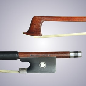 A VIOLIN BOW BY LOTHAR SEIFERT