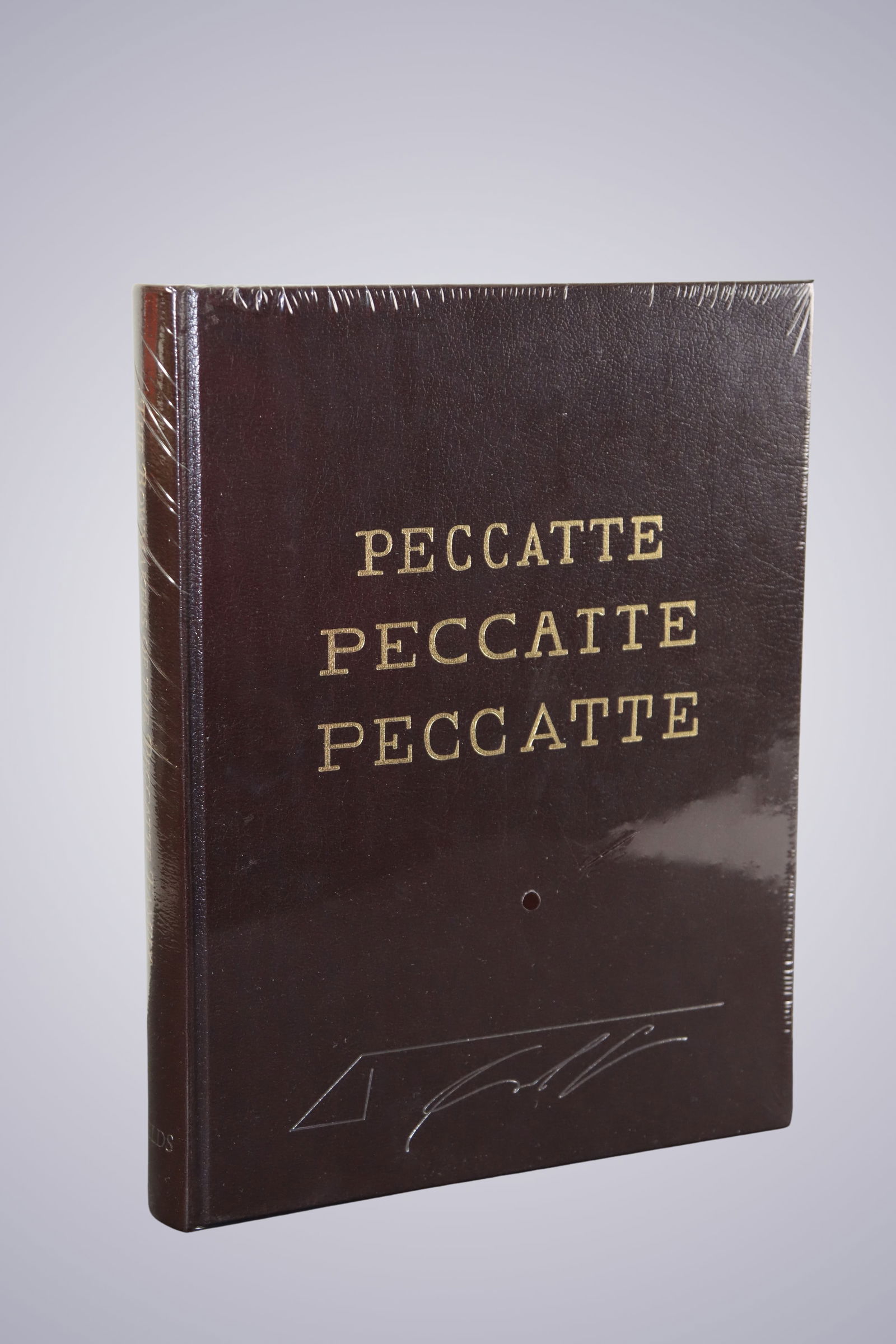 THE BOWMAKERS OF THE PECCATTE FAMILY BY PAUL CHILDS (1 of 6)