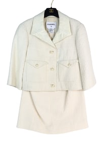 VINTAGE CHANEL SPRING 2012 READY-TO-WEAR SHORT JACKET SUIT
