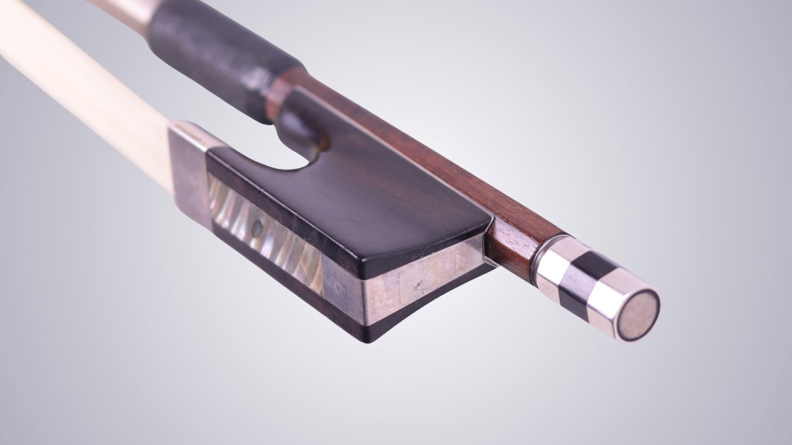 A VIOLA BOW STAMPED GEZA BALINT - 15