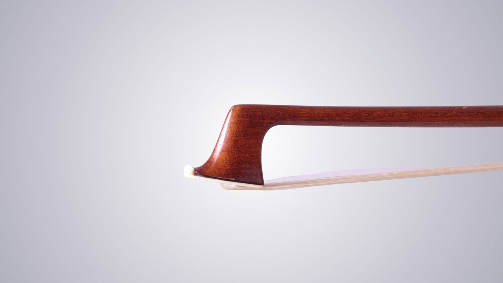 A SILVER & TORTOISE SHELL MOUNTED VIOLIN BOW - 5