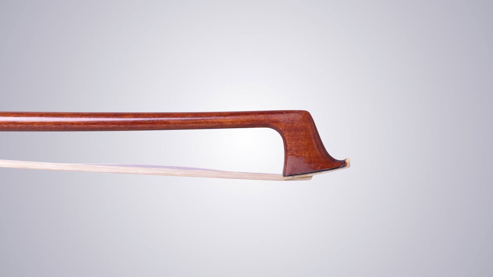 A SILVER & TORTOISE SHELL MOUNTED VIOLIN BOW - 7