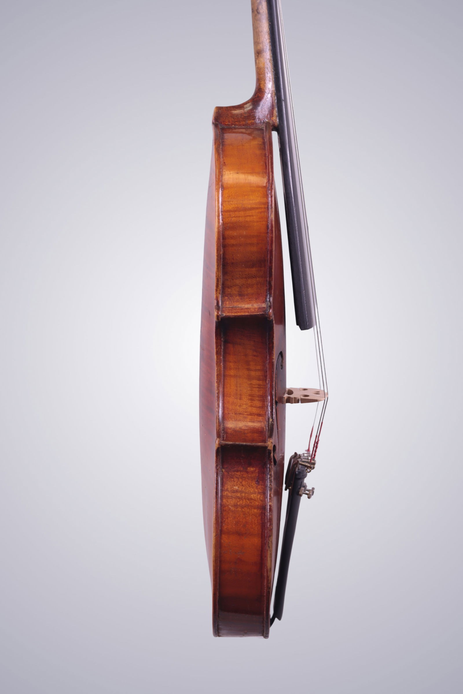 A VIOLIN BRANDED STAINER - 12