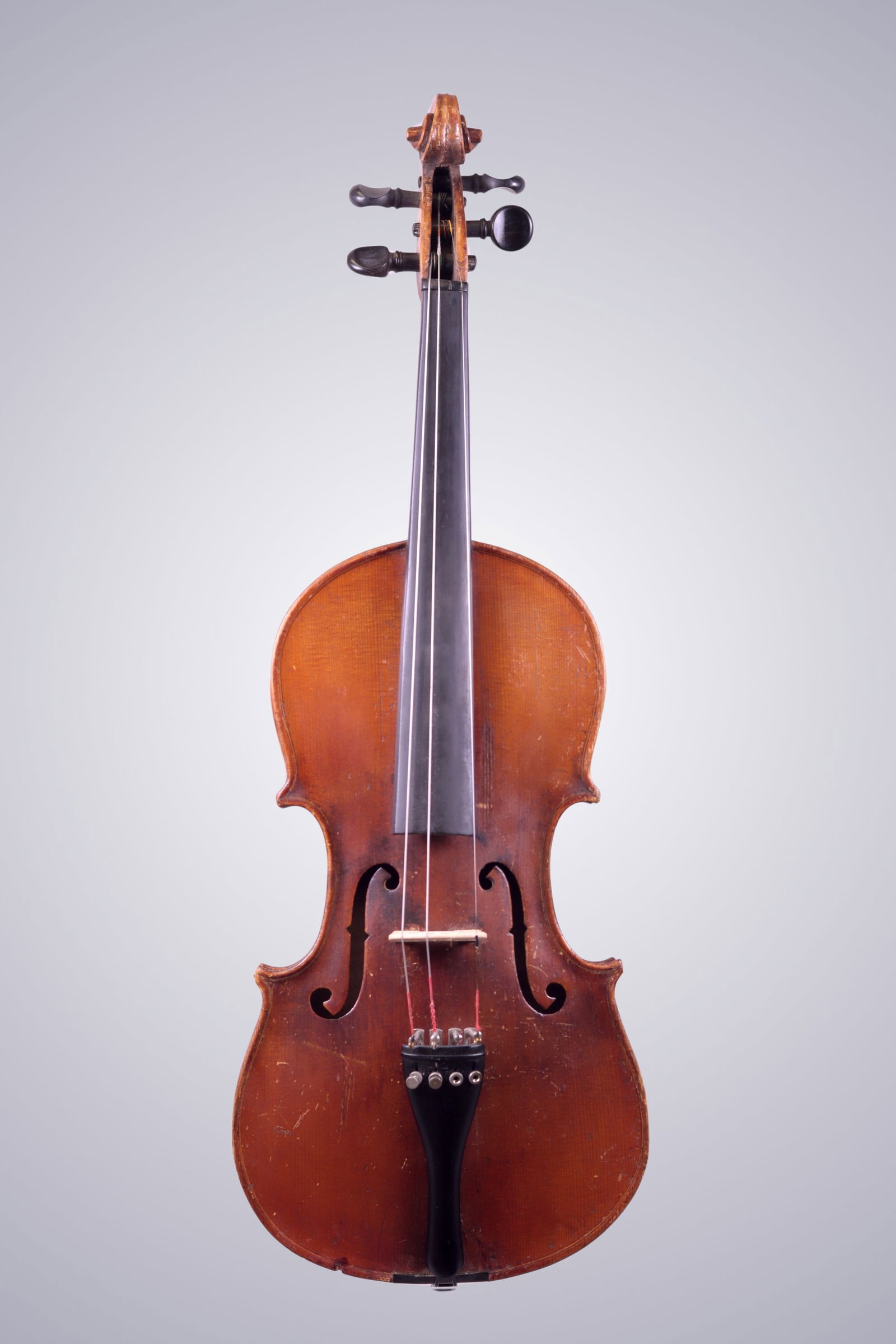 A VIOLIN BRANDED STAINER - 2