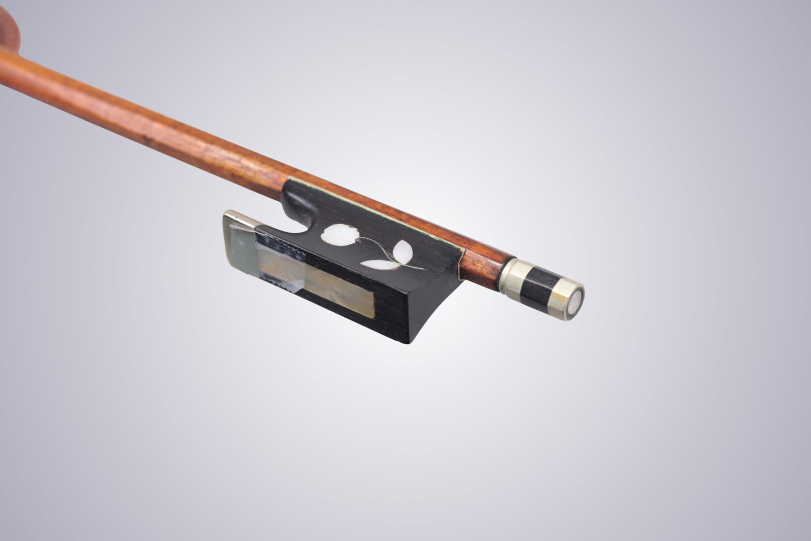 A VIOLIN BOW ATTRIBUTED TO KNOPF WORKSHOP - 8