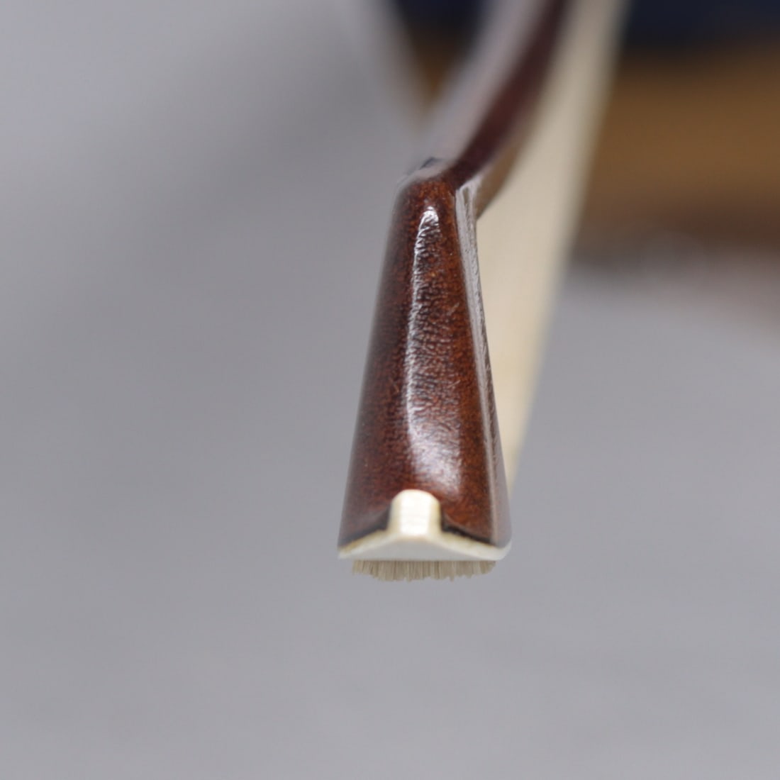 A SILVER MOUNTED VIOLIN BOW STAMPED E. WERNER - 4