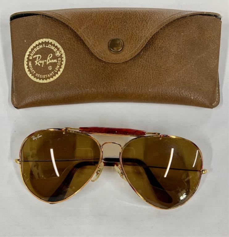 Ray Ban Sunglasses In Case: Ray Ban Sunglasses In Case See Photo's For A Better Idea Of Description And Condition