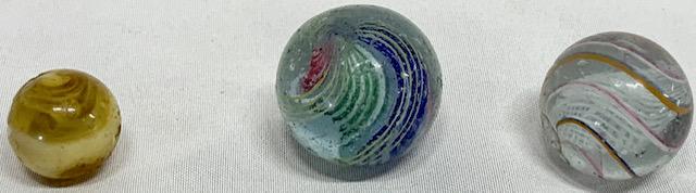 3 Vintage Marbles 3 Vintage Marbles See Photo's For A: 3 Vintage Marbles See Photo's For A Better Idea Of Description And Condition