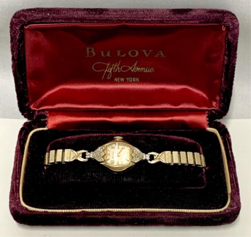 Vintage Bulova Ladies Watch In Presentation Box: Vintage Bulova Ladies Wrist Watch in Velvet Presentation Box. Bulova Fifth Avenue - New York. Watch Runs. Photo's are consider part of the description