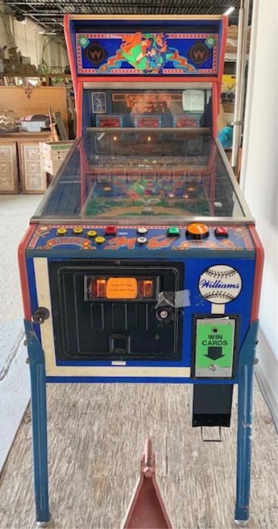 Williams "Slug Fest" Pinball Machine (1 of 15)