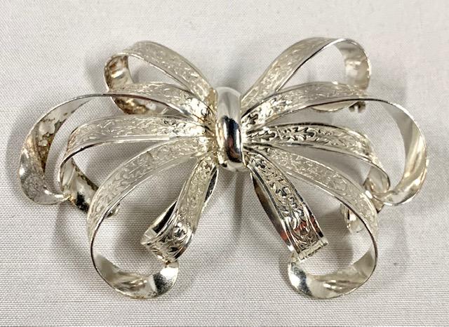 Beautiful Sterling Bow Brooch (1 of 6)