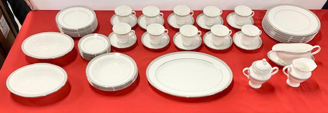60 Pcs Waterford Carina Platinum Dinnerware (1 of 13)