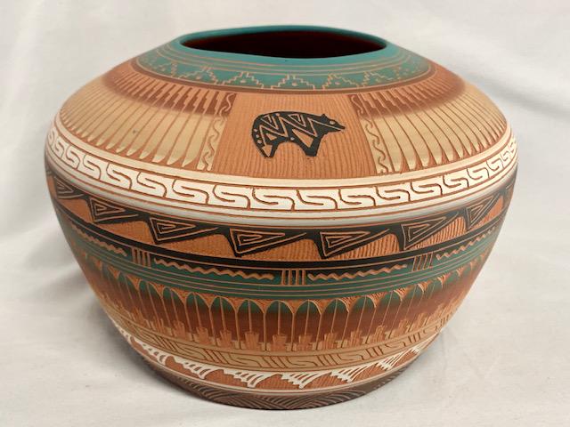 Geraldine Bennett Signed Etched Navajo Pottery (1 of 5)