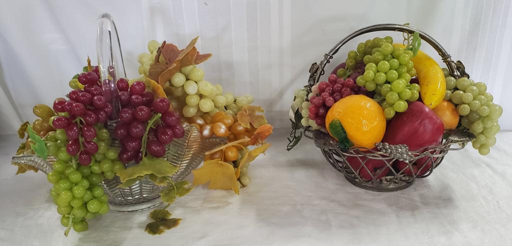 2 Decorative Fruit Centerpieces. (1 of 14)