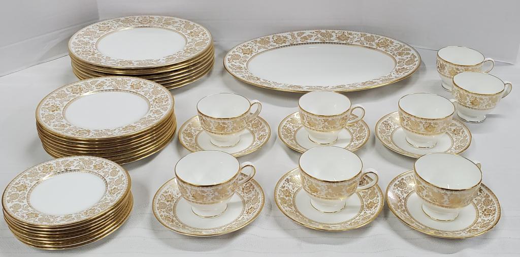39 Pc. Wedgwood Gold Damask China Set (1 of 7)