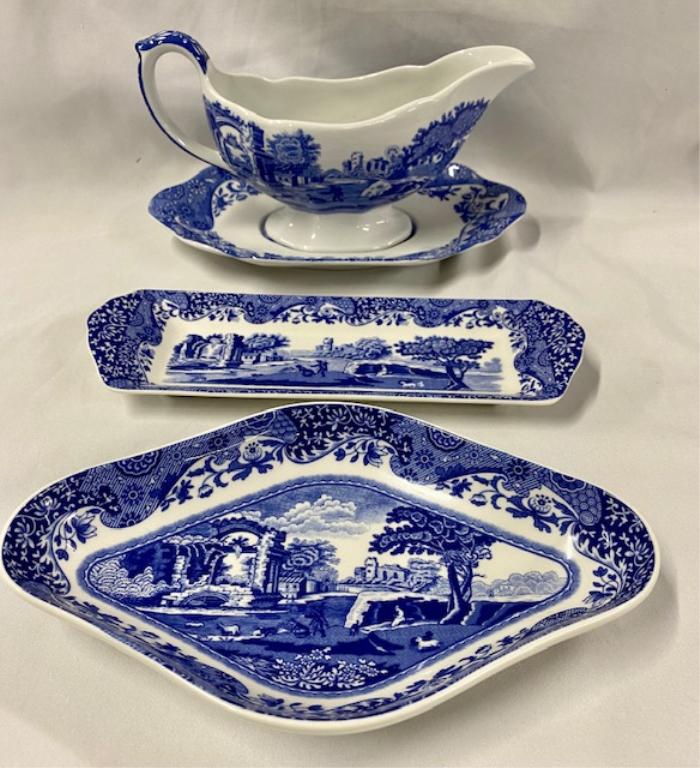 Spode "Italian" Gravy Boat/2 Trays: Spode "Italian" Gravy Boat and 2 Trays. *Gravy Boat with Separate Underplate - Apx. 9" L x 5 1/4" H. *Sugar Tray - Apx. 9" L x 3" W. *Pickle Tray - Apx. 8 1/2" L x 5 1/4" W. In Nice Condition with no 