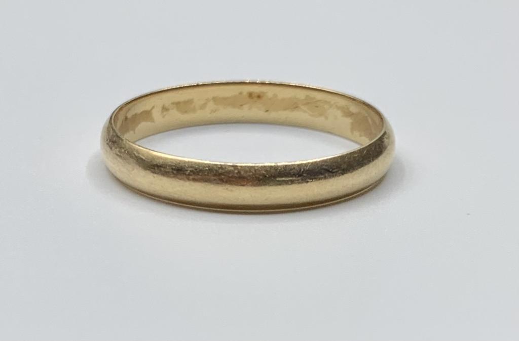 14k Wedding Band 2.5g (1 of 5)