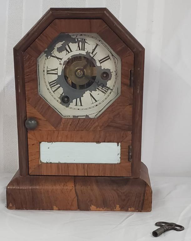 Small S. Thomas Octagon Shelf Clock (1 of 9)