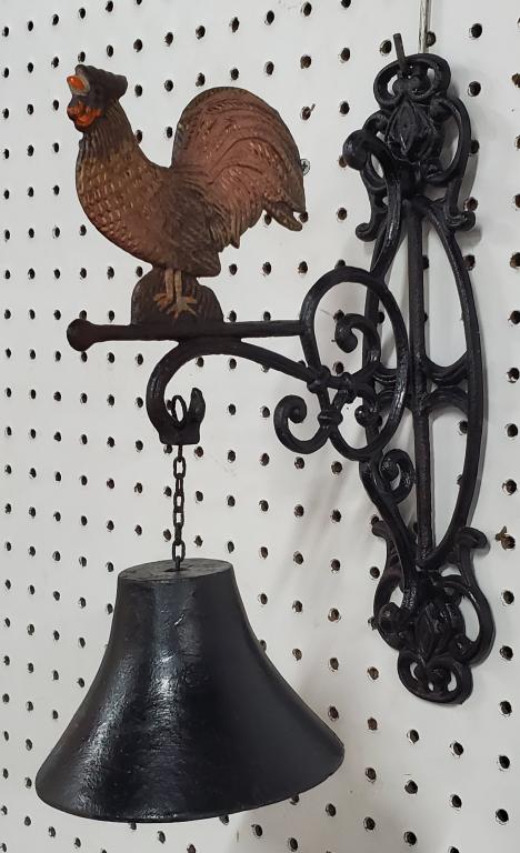 Metal Rooster Dinner Decorator Farm Bell (1 of 9)