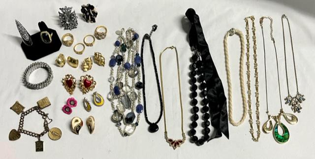 Assortment of Nice Costume Jewelry (1 of 8)