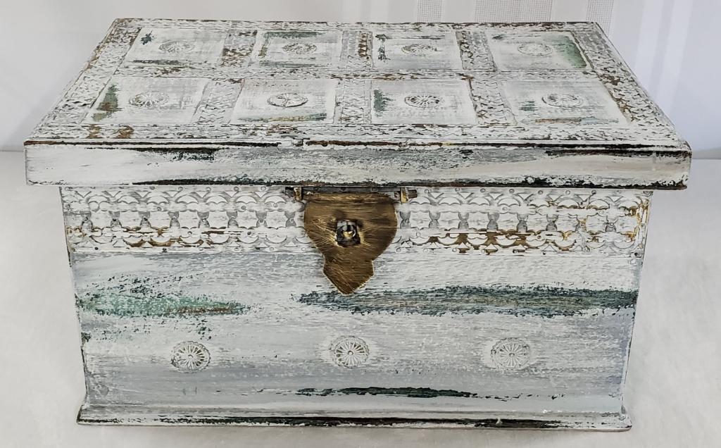 Distressed Look Trinket/Storage Box: Distressed Look Trinket/Storage Box. With Lid and Brass Look Latch. Apx. 7" H x 13" L x 8" W. Photo's are considered part of the description and condition.