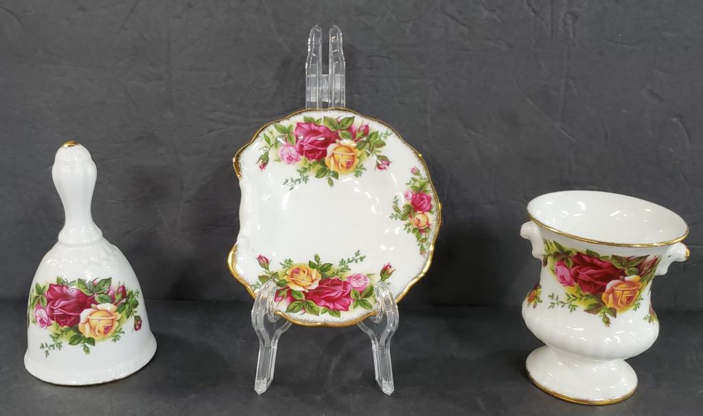 3 Pcs. Royal Albert Old Country Rose (1 of 8)