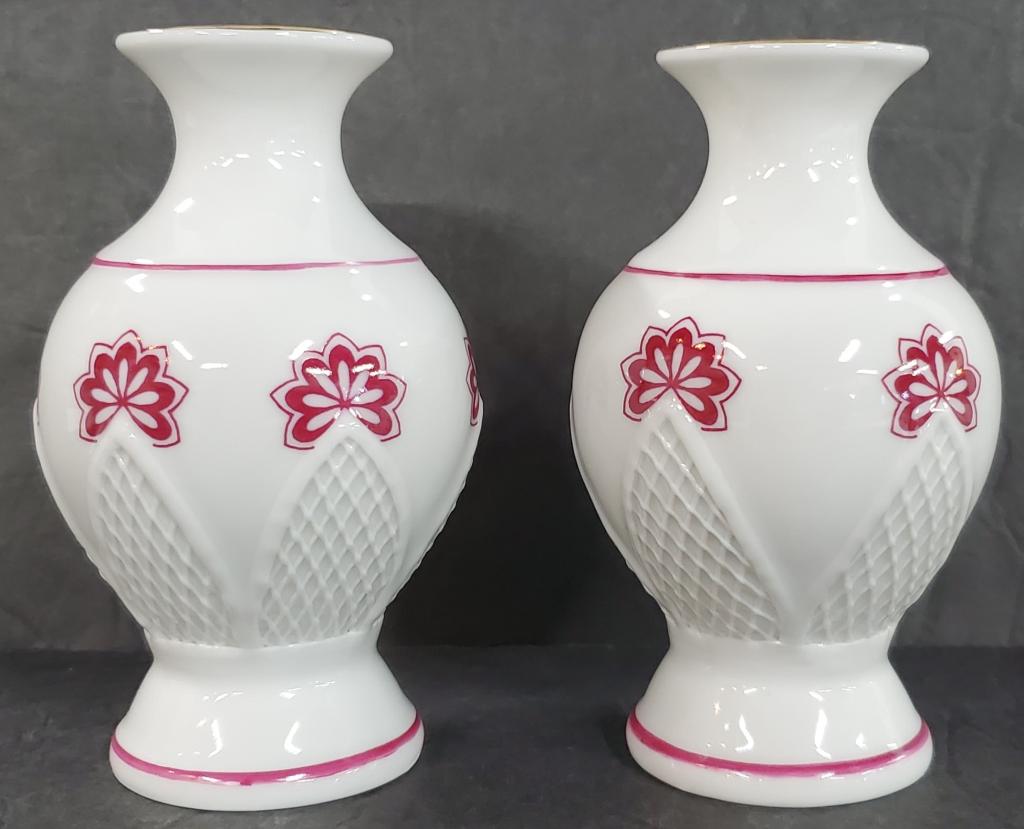2 Small MOGA Vases (1 of 5)