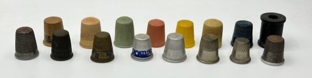 15 Vintage Collectible Thimbles (1 of 18)