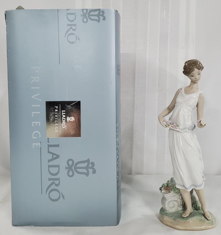 Lladro "Flowers for a Goddess" in Original Box (1 of 9)